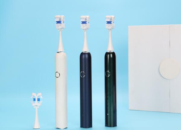 電動牙刷貼牌和代工的區(qū)別：電動牙刷工廠代工好還是貼牌好？