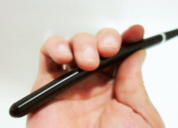 手動(dòng)牙刷手柄設(shè)計(jì)原理是什么？選人體工學(xué)設(shè)計(jì)牙刷