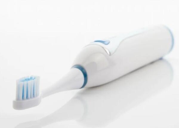 小米牙刷感應(yīng)式充電多久？據(jù)官方介紹：充電一次需4小時(shí)